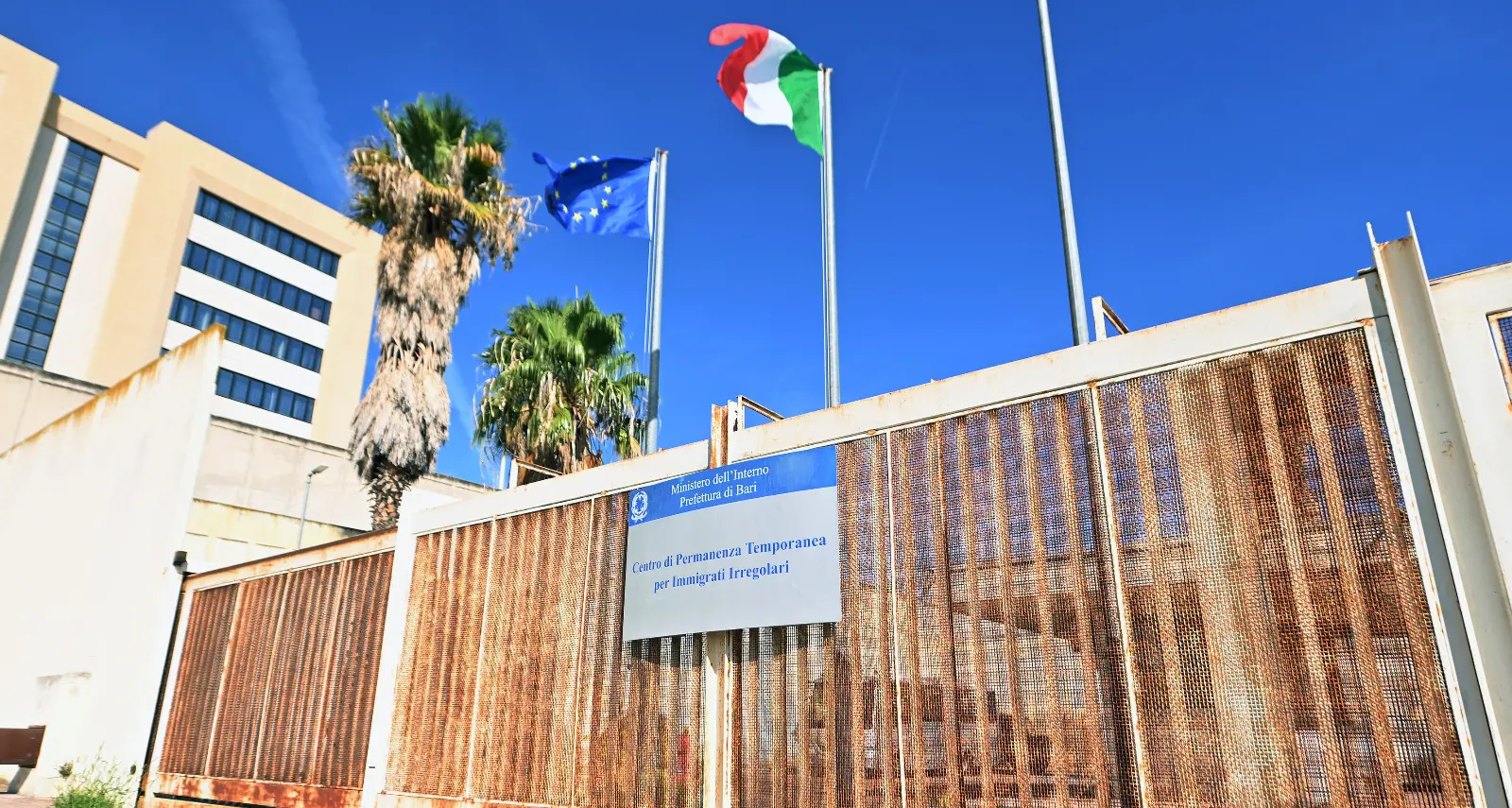 Migranti: Cgil e Fp Cgil, basta propaganda su pelle lavoratori. Piena solidarietà a personale medico