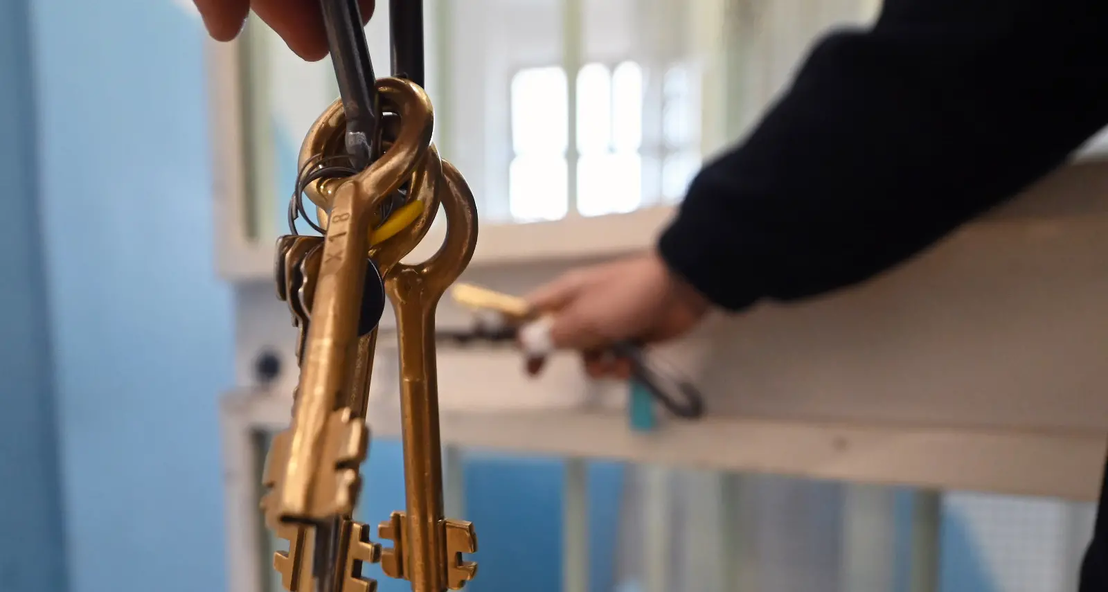 Carceri italiane: quasi 65mila detenuti, sovraffollamento record e diritti sempre più compressi