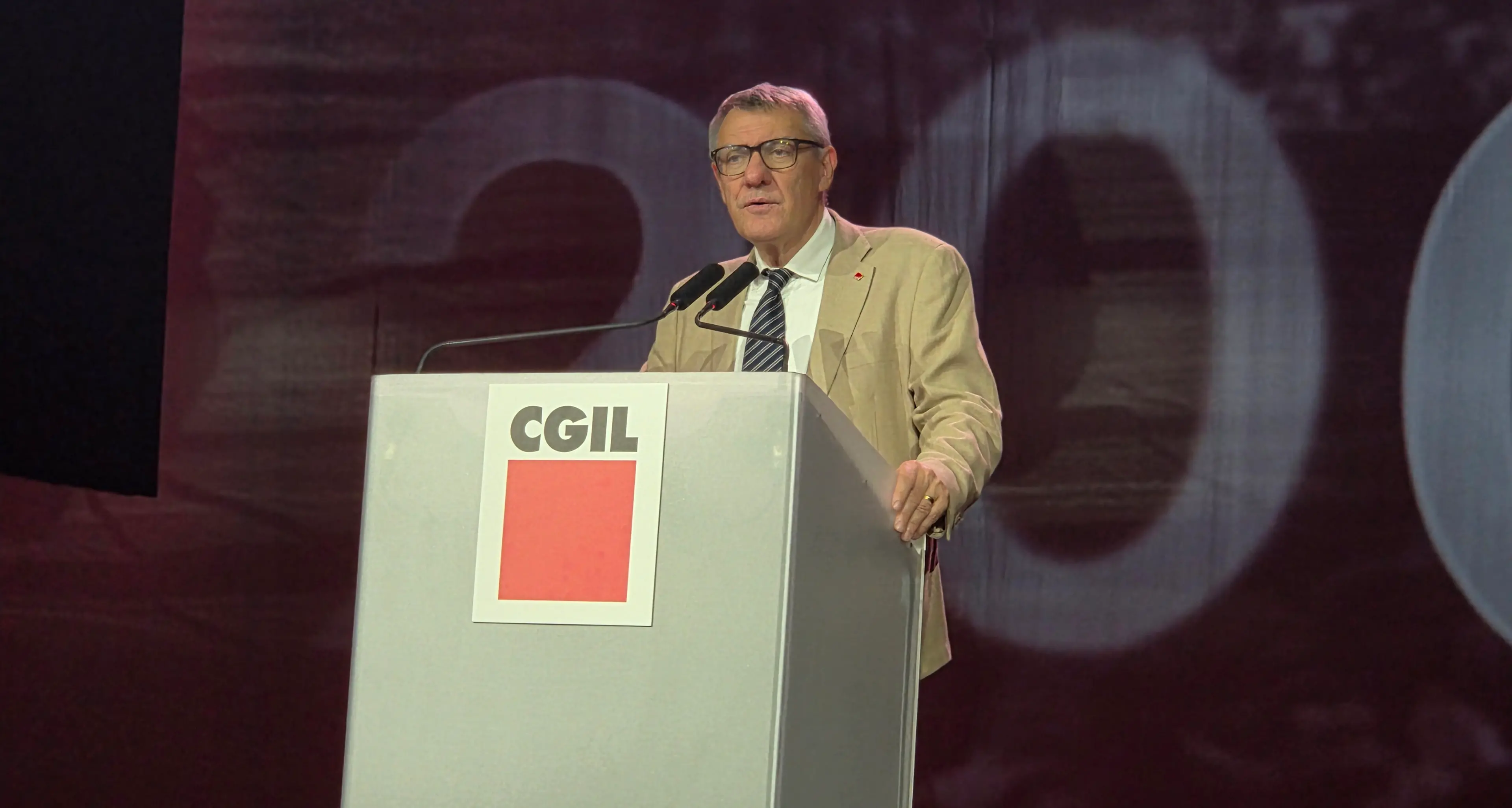 Landini: “Mettiamoci insieme per cambiare il modello di sviluppo”