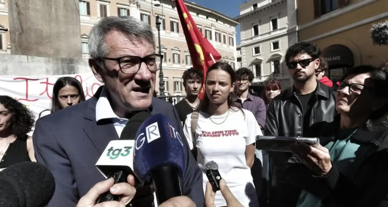Landini agli studenti in presidio a Montecitorio: “La vostra lotta riguarda tutti. Diritto allo studio e futuro non possono essere negati”