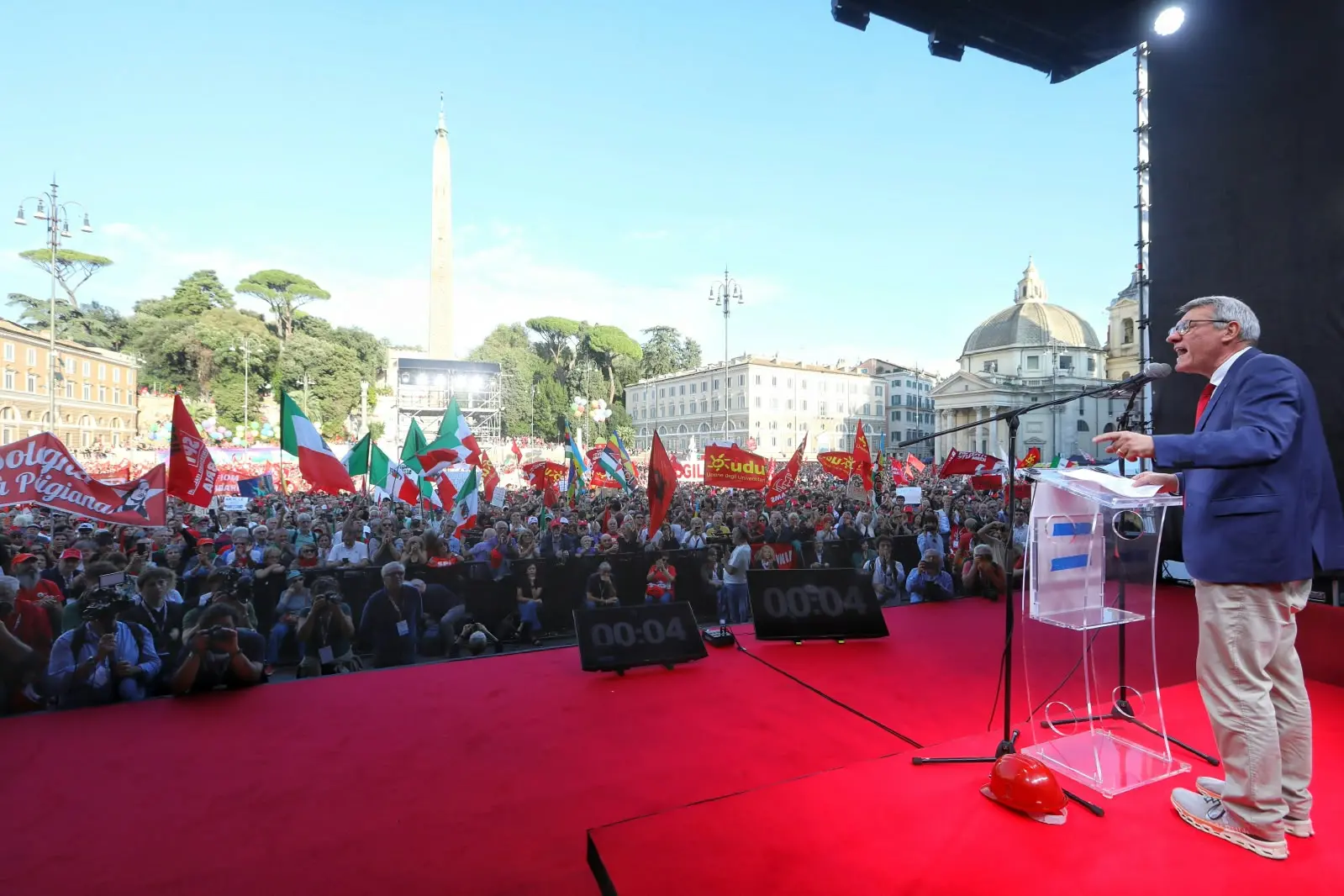 In 100mila a Roma per La Via Maestra, Landini: “Il 20 novembre la CGIL proclamerà lo sciopero generale”