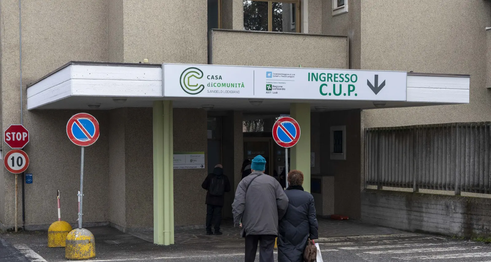 PNRR: Cgil, troppi ritardi per Case e Ospedali di comunità, e senza personale si spalancano porte al privato