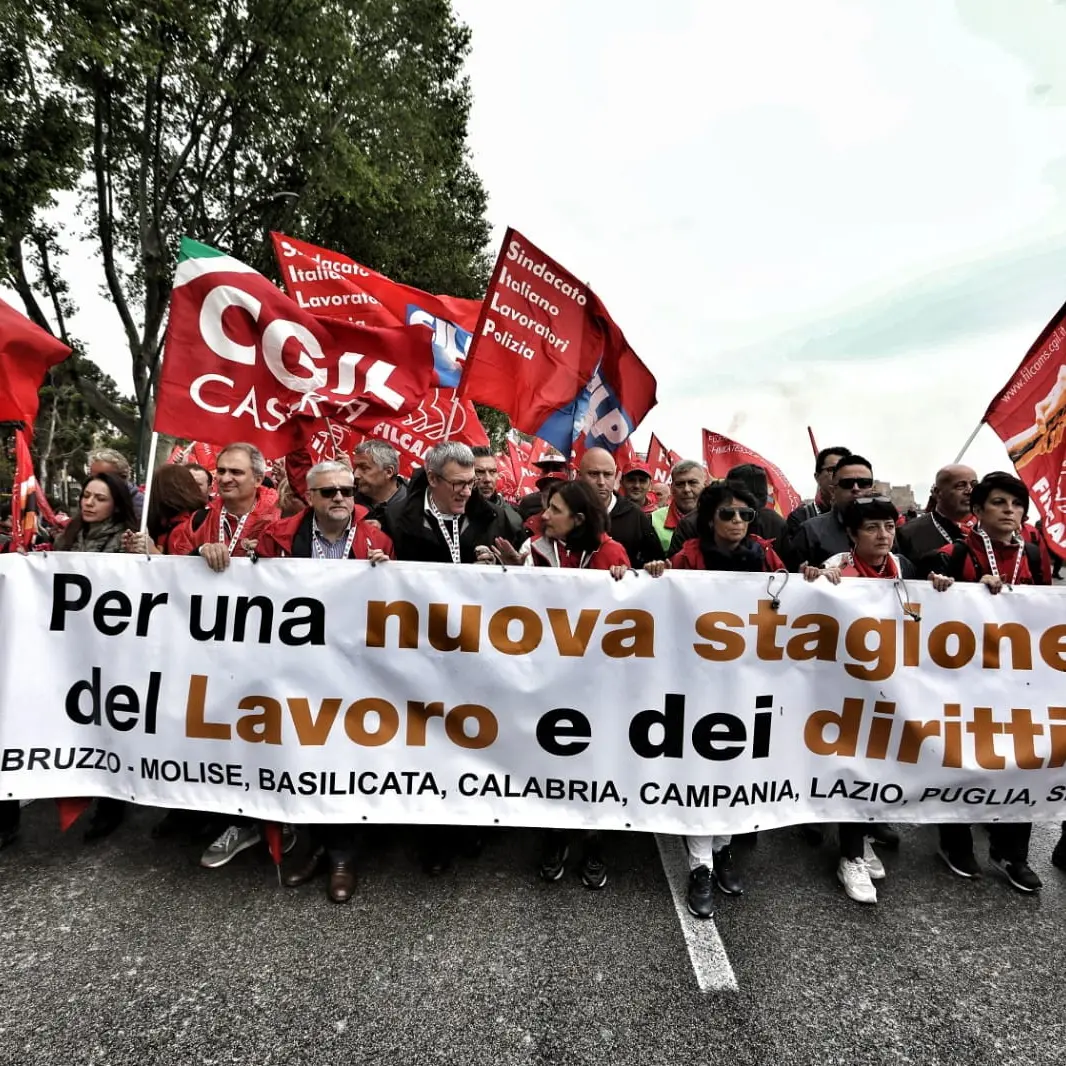CGIL, CISL e UIL, sabato 20 maggio manifestazione a Napoli
