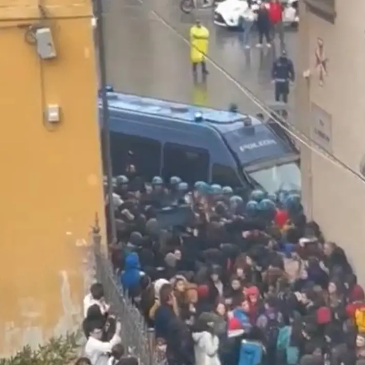 Pisa: Cgil, cariche violente fatto gravissimo, Governo chiarisca. Nel paese clima repressivo
