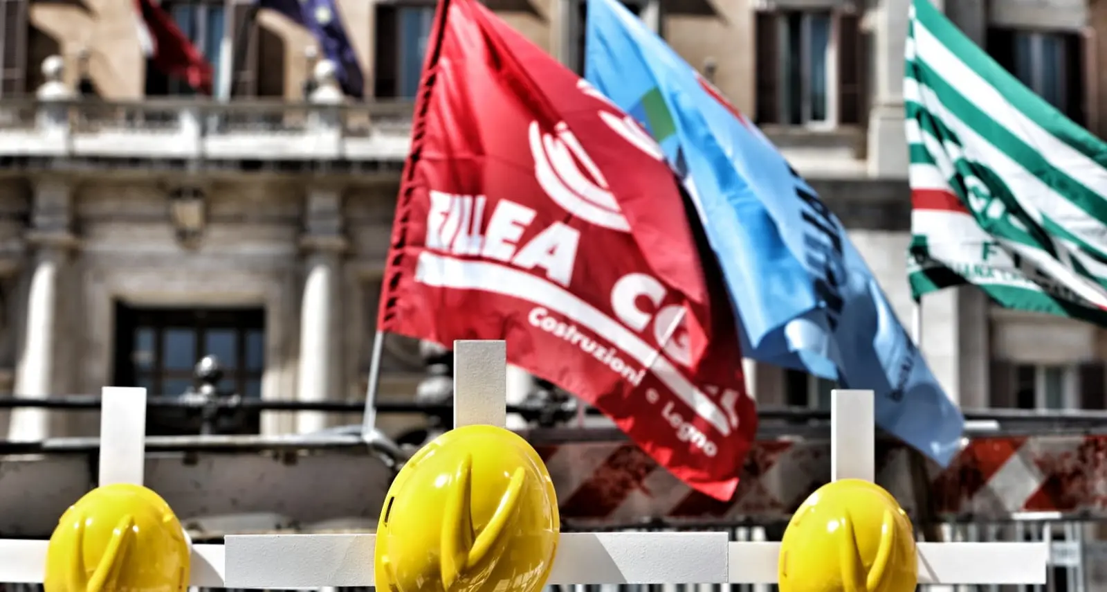 Sicurezza: CGIL, CISL e UIL, mercoledì 12 maggio Assemblea nazionale “Fermiamo la strage nei luoghi di lavoro”