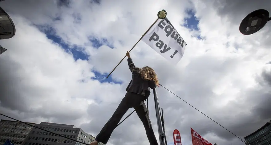 Parità salariale: Cgil, Governo peggiora direttiva Ue