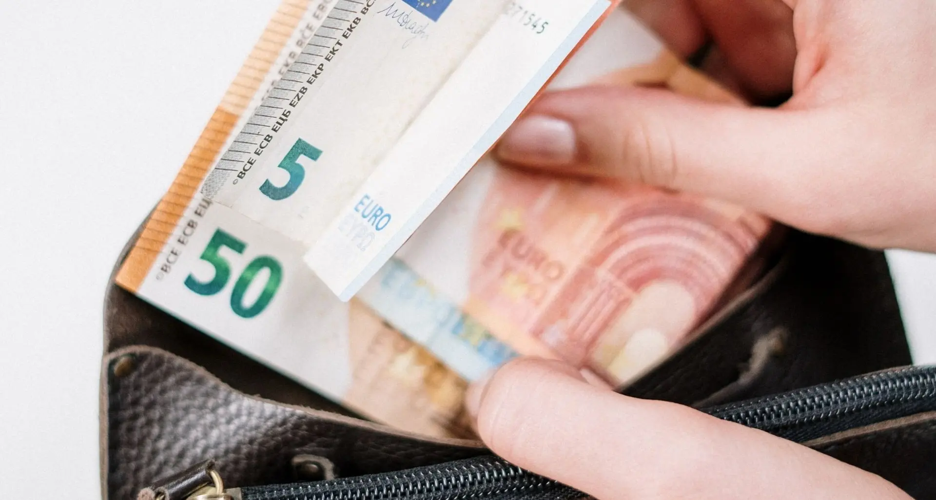 Indennità una tantum da 150 euro: requisiti e modalità di erogazione