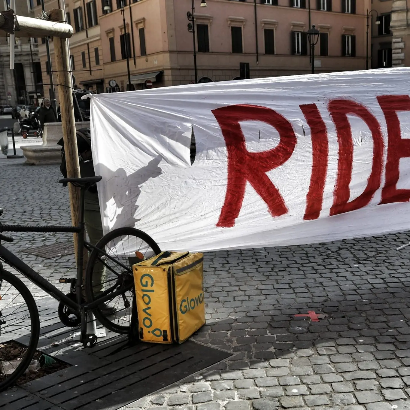Rider: CGIL, bene direttiva Ue, Italia anticipi contenuti
